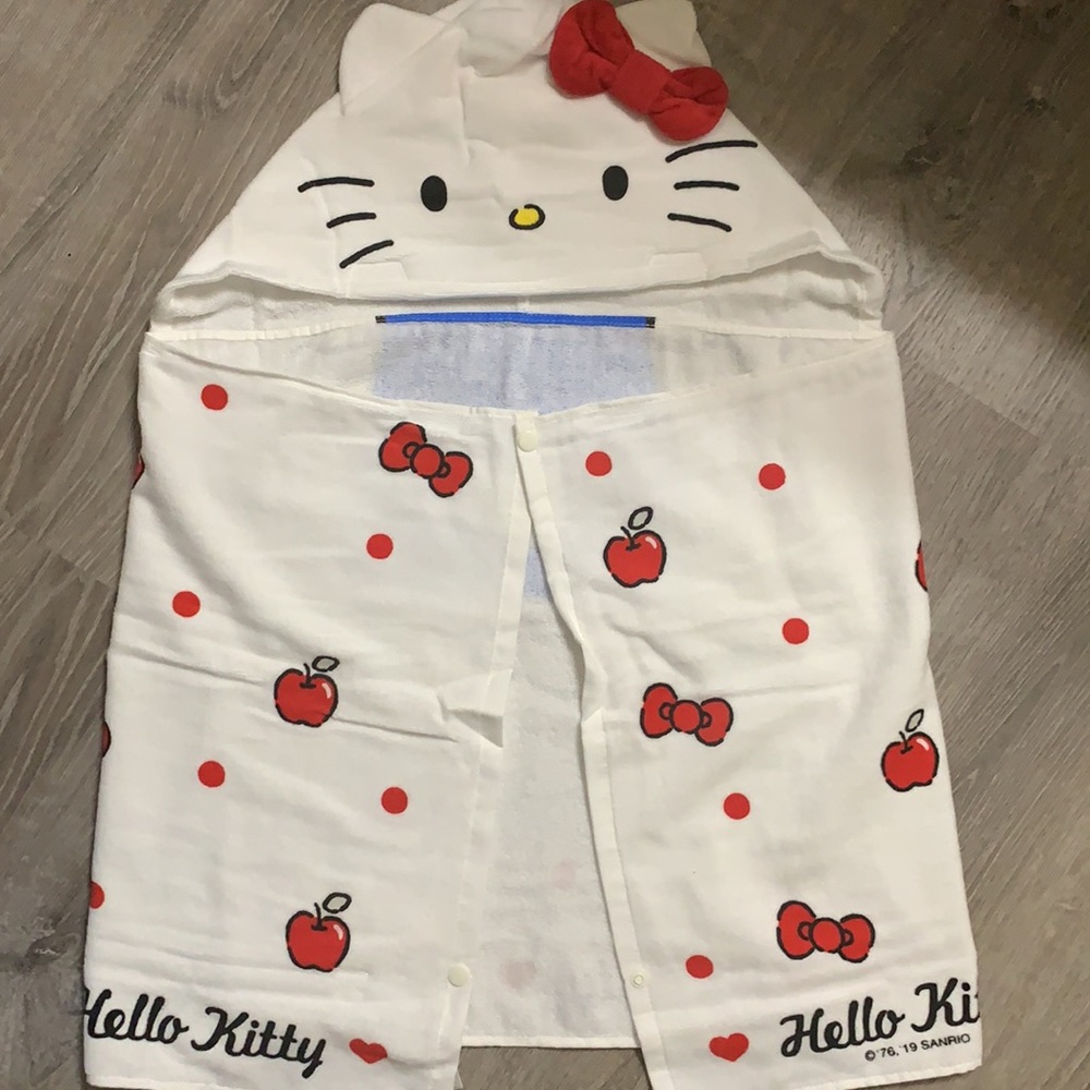 Hello Kitty - Picture 4 of 7